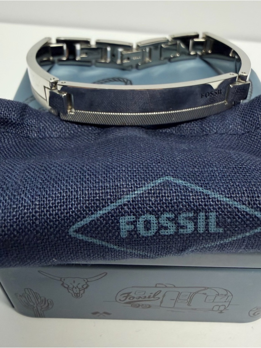 Fossil Men's Brushed Silver Stainless Steel ID Bracelet - Picture 2 of 7
